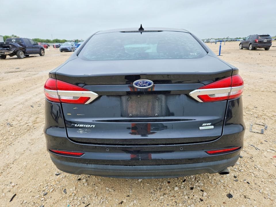 2019 FORD FUSION SE 6