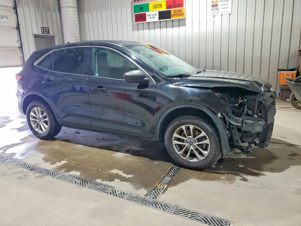 2022 FORD ESCAPE SE 4