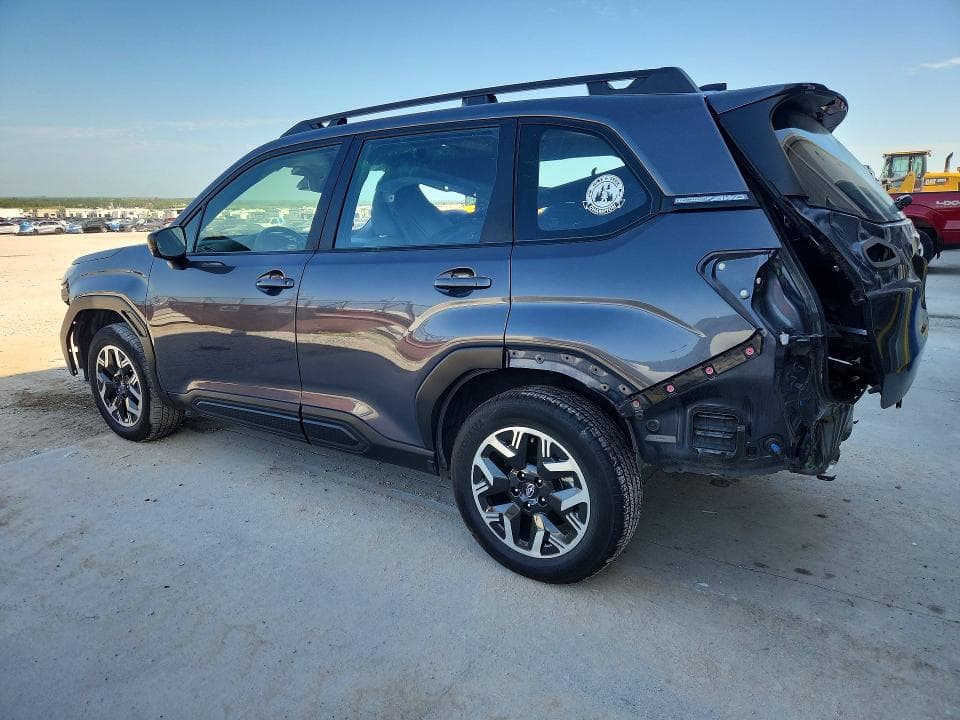 2025 SUBARU FORESTER 2