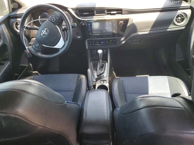 2017 TOYOTA COROLLA SE 8