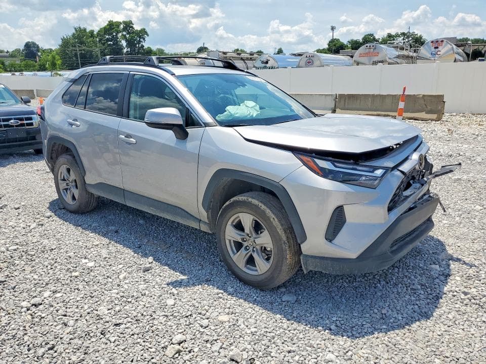 2025 TOYOTA RAV4 XLE 4