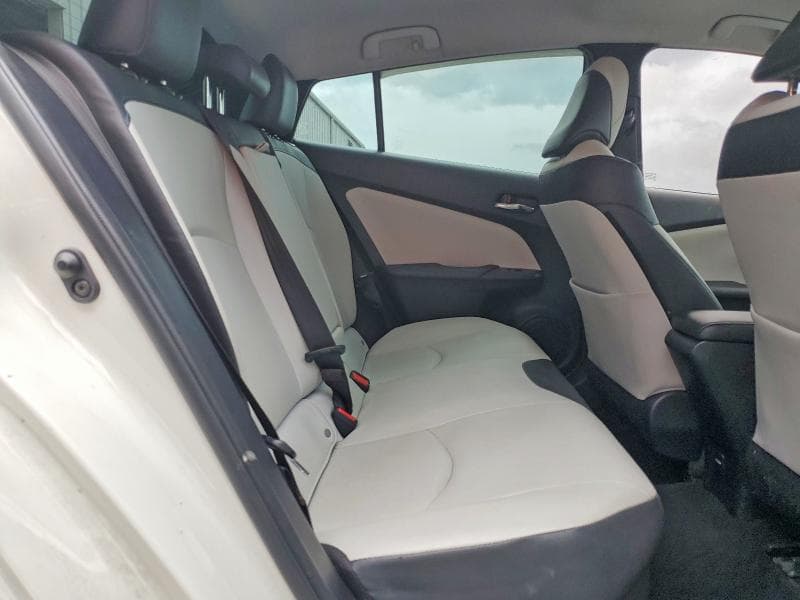 2018 TOYOTA PRIUS FOUR 10