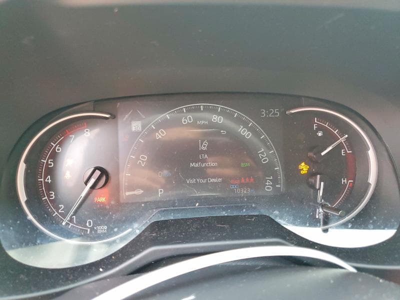 2025 TOYOTA RAV4 XLE 9