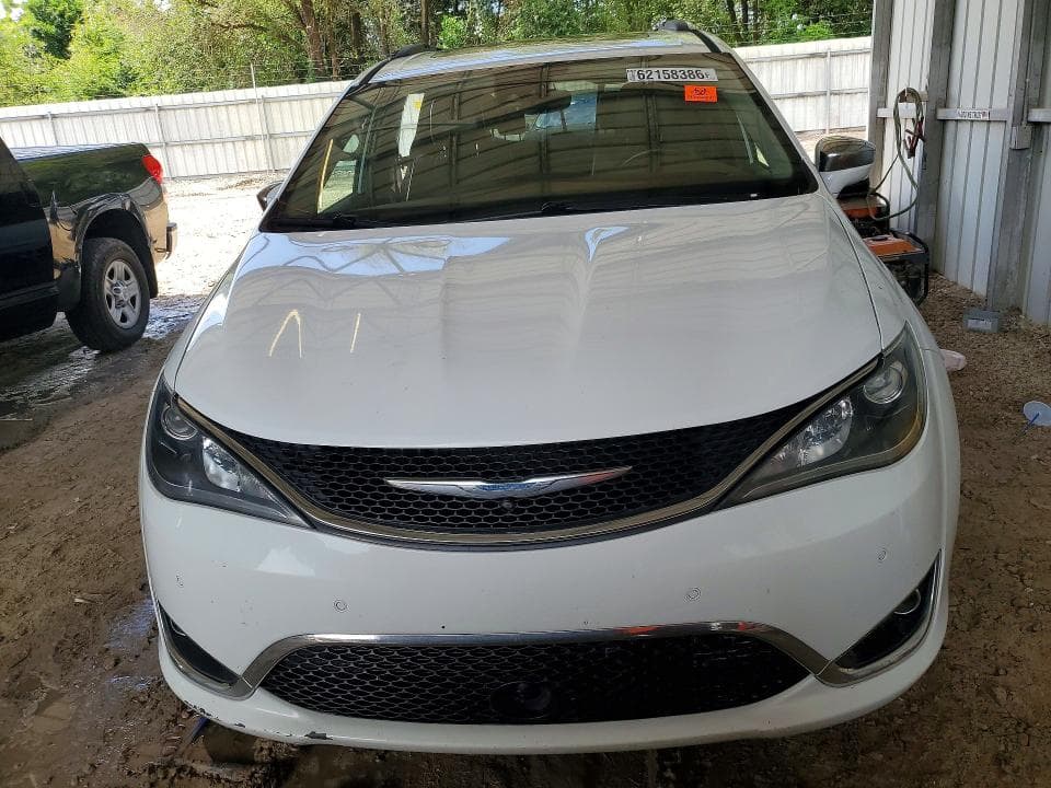 2017 CHRYSLER PACIFICA LIMITED 5