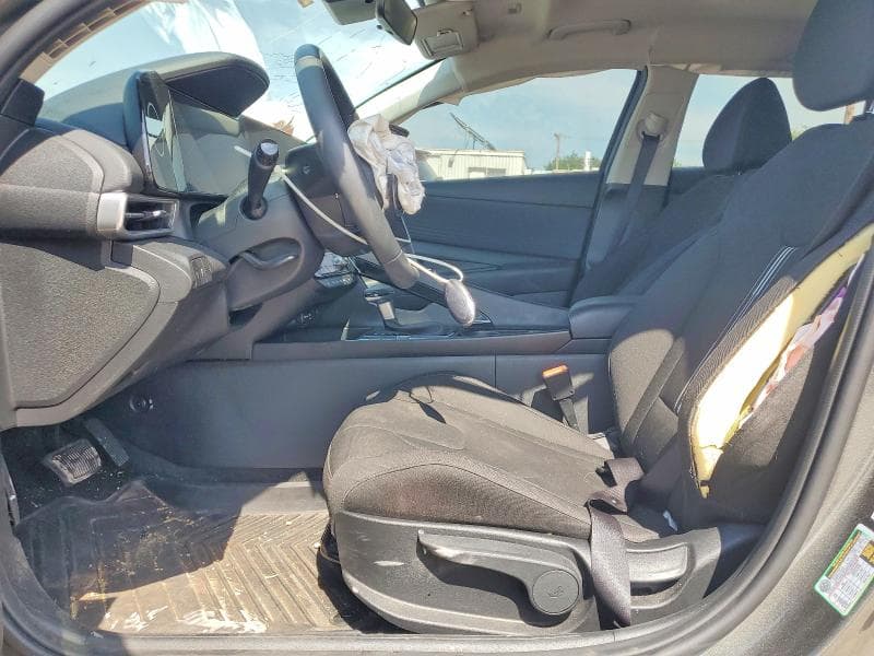 2025 HYUNDAI ELANTRA SEL 7