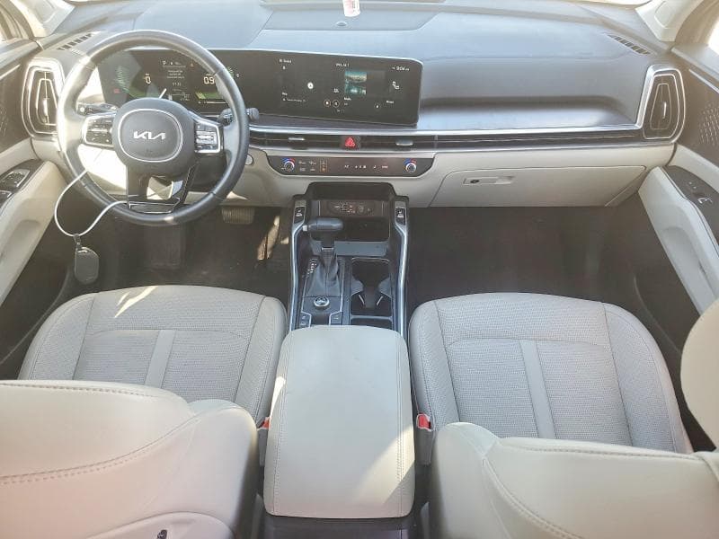 2024 KIA SORENTO S 8