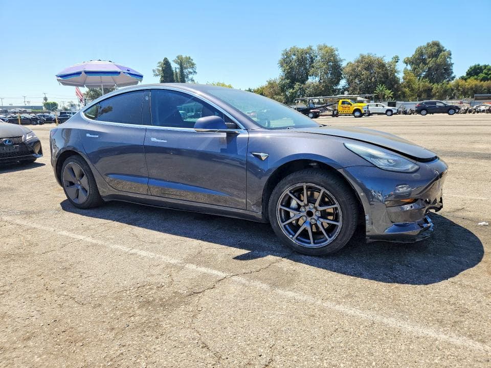 2019 TESLA MODEL 3 4