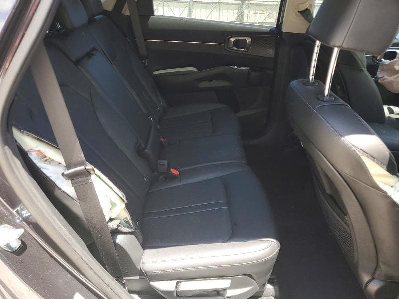 2026 KIA SORENTO S 11