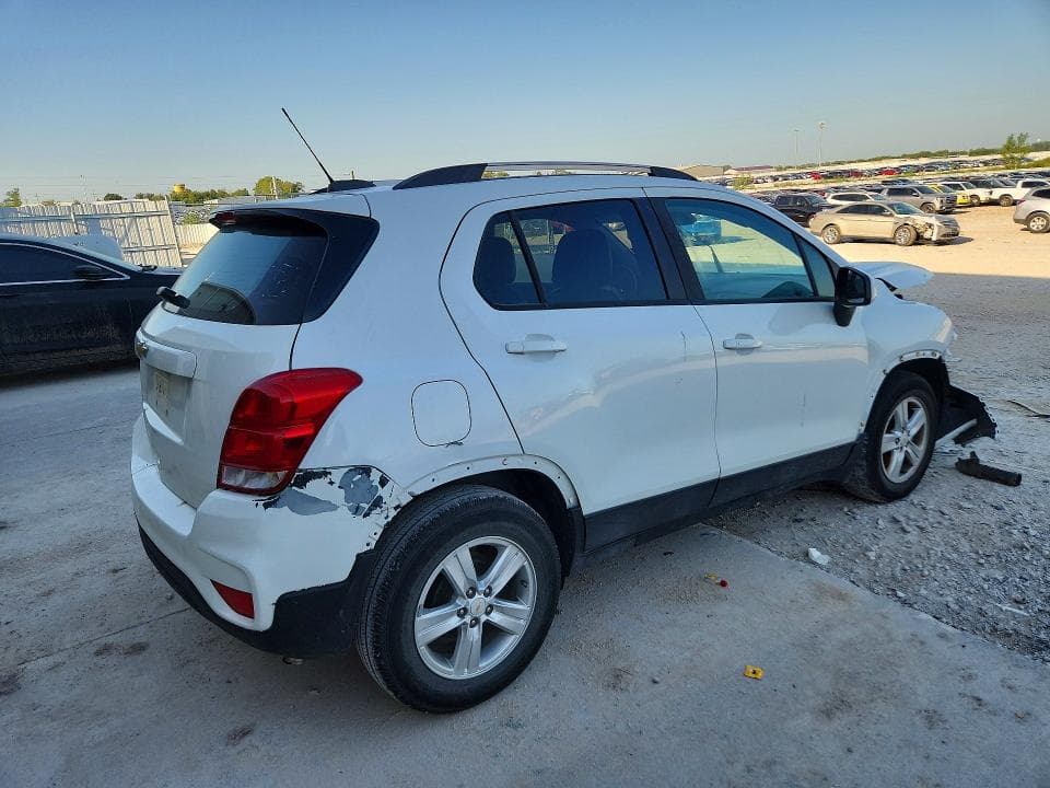 2021 CHEVROLET TRAX 1LT 3