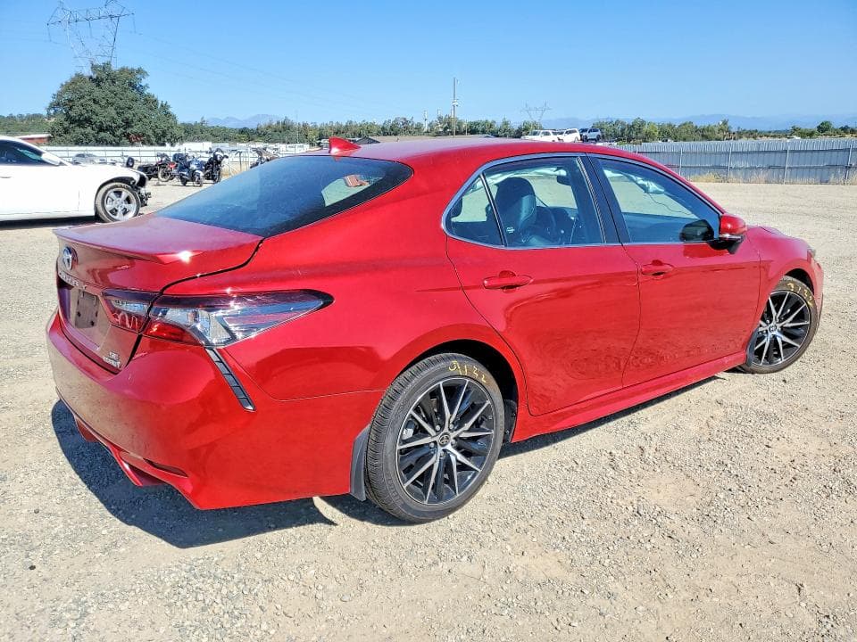 2023 TOYOTA CAMRY HYBRID SE 3