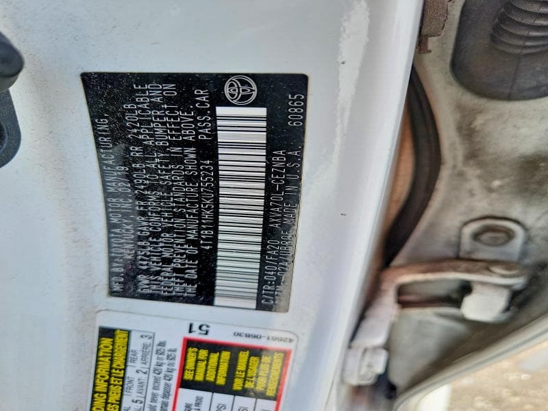 2019 TOYOTA CAMRY LE 12