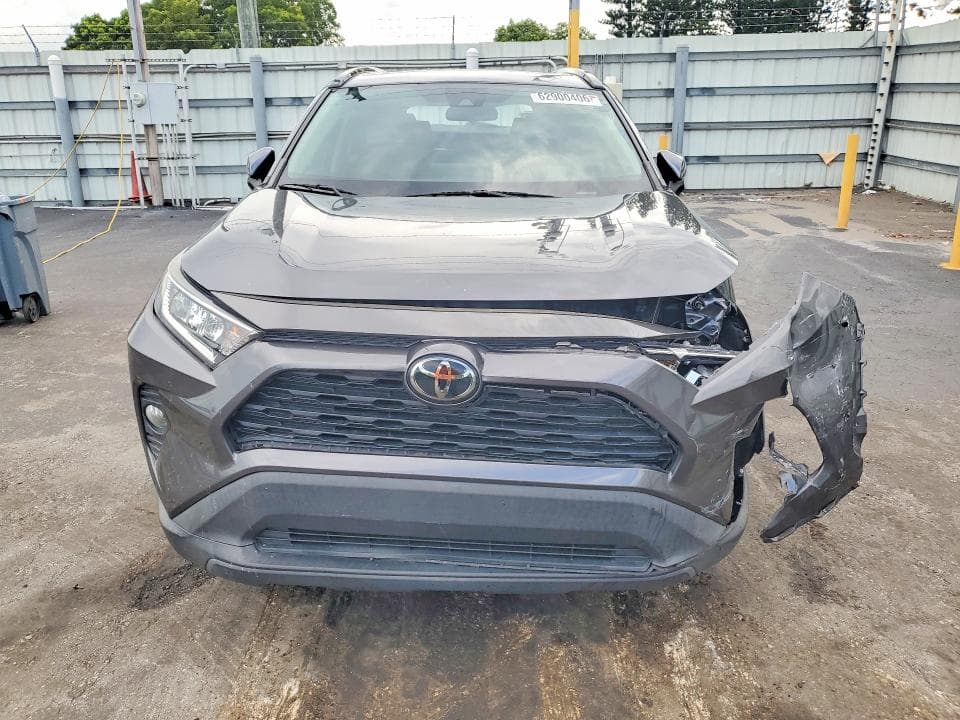 2021 TOYOTA RAV4 XLE 5