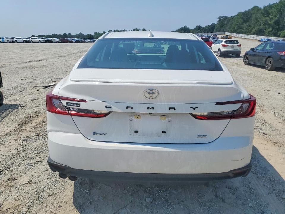 2026 TOYOTA CAMRY SE 6