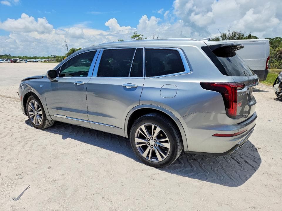 2023 CADILLAC XT6 PREMIUM LUXURY 2