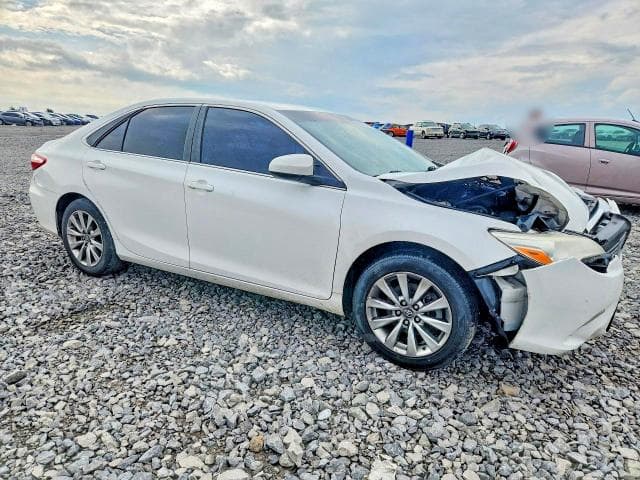 2017 TOYOTA CAMRY XLE 4