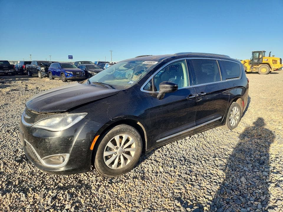 2019 CHRYSLER PACIFICA TOURING L - 1
