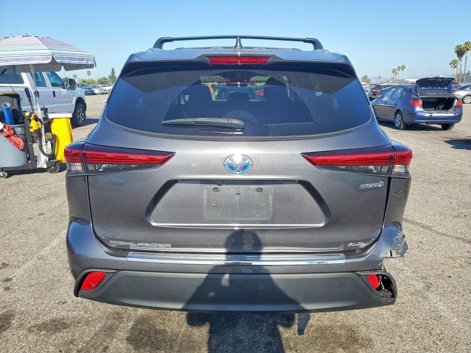 2020 TOYOTA HIGHLANDER HYBRID XLE 6