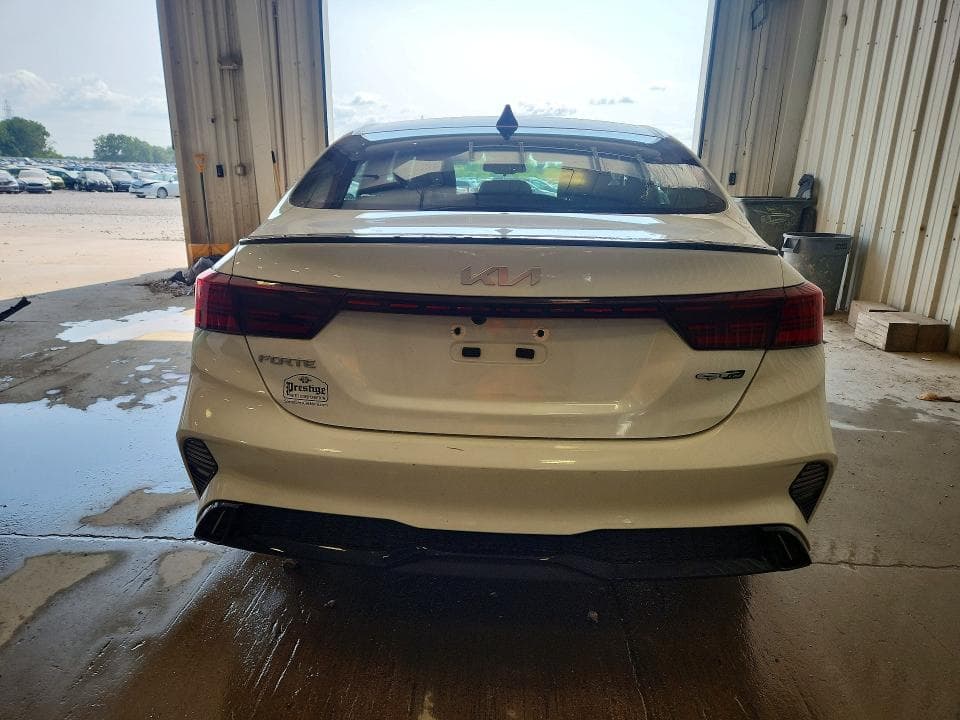 2024 KIA FORTE GT LINE 6