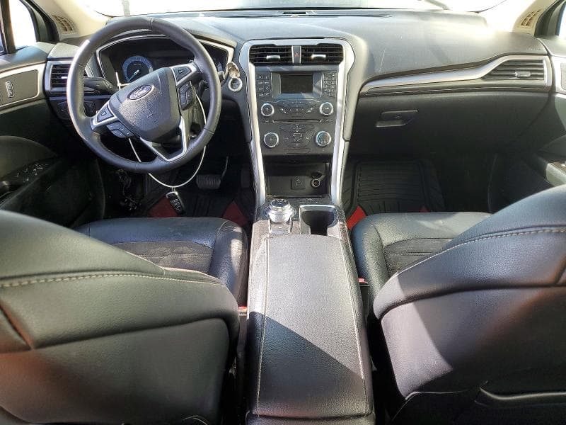 2017 FORD FUSION SE 8