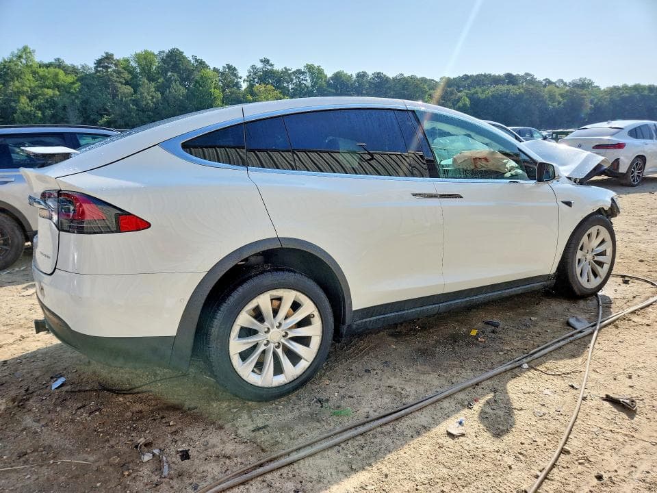 2020 TESLA MODEL X 3
