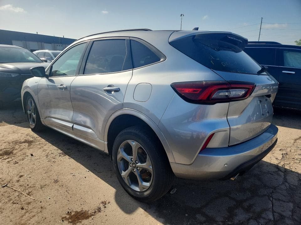 2023 FORD ESCAPE ST LINE 2