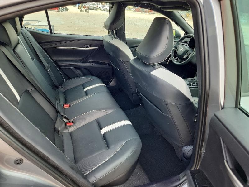 2025 TOYOTA CAMRY SE 10