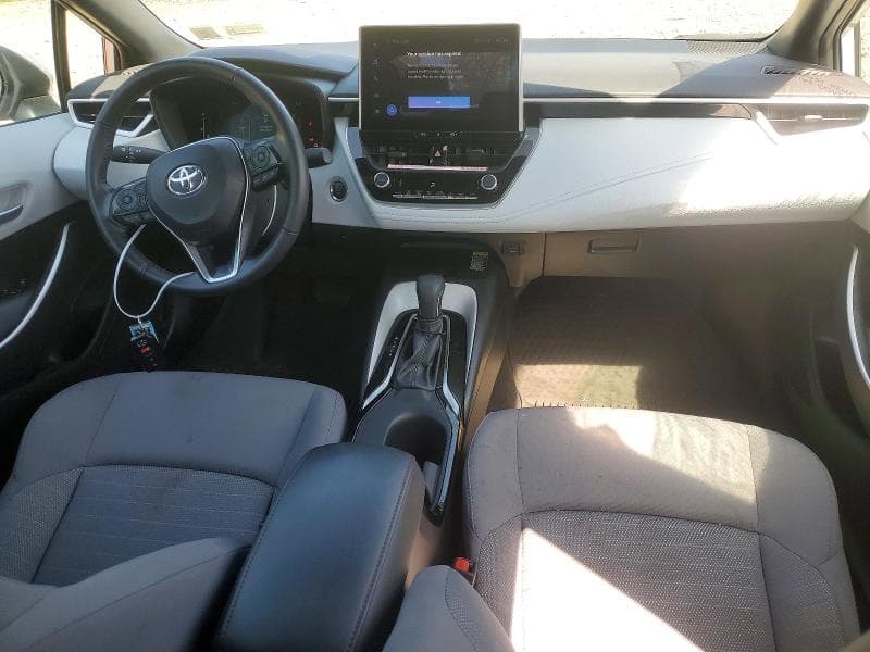2025 TOYOTA COROLLA SE 8