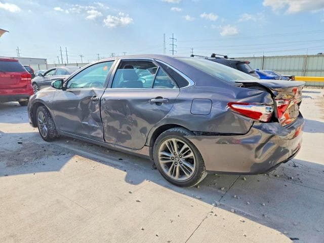 2017 TOYOTA CAMRY SE 2