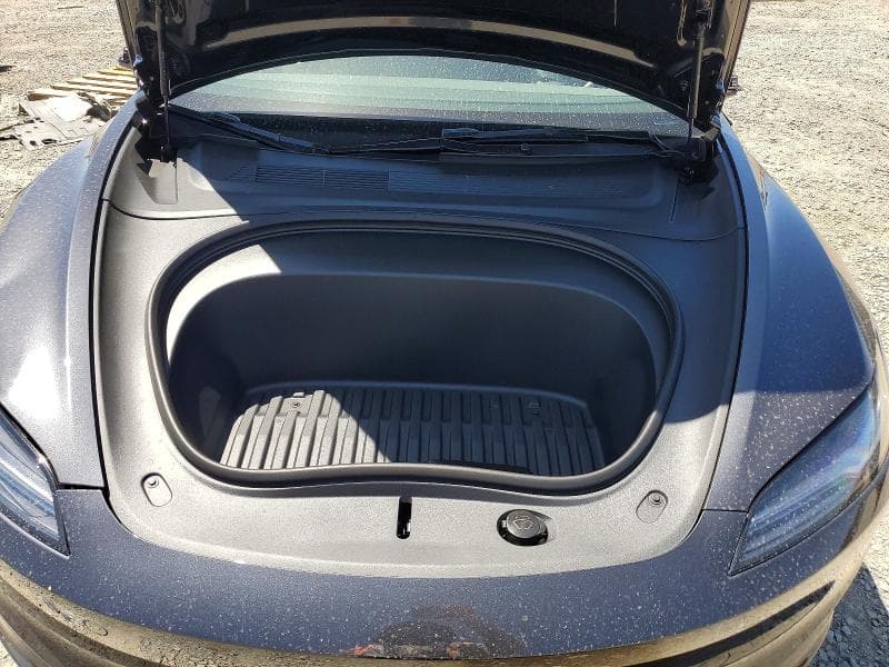 2026 TESLA MODEL 3 11