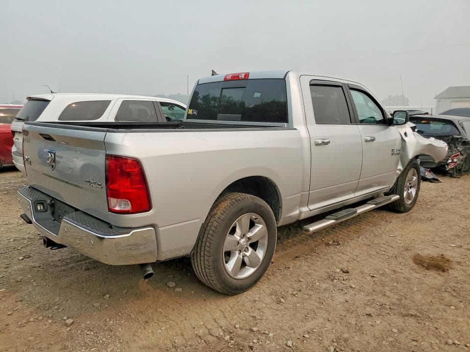 2017 RAM 1500 SLT 3