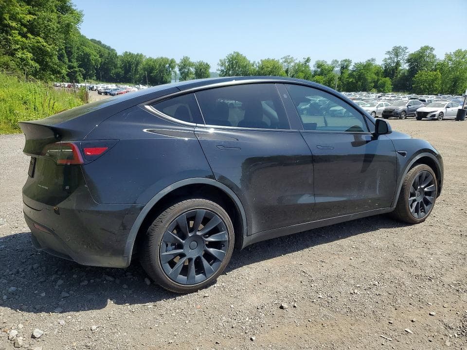 2024 TESLA MODEL Y 3