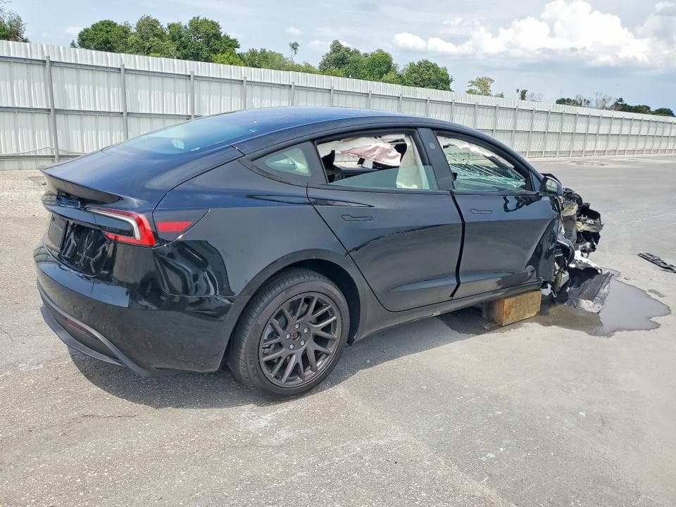 2026 TESLA MODEL 3 3