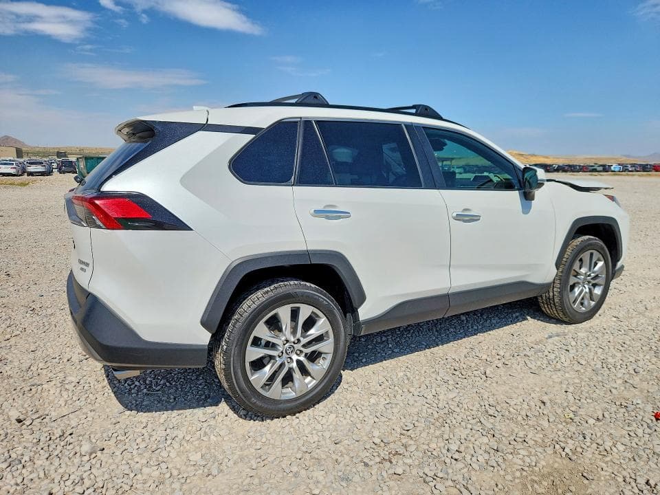2023 TOYOTA RAV4 LIMITED 3