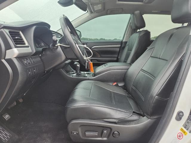 2019 TOYOTA HIGHLANDER LIMITED 7