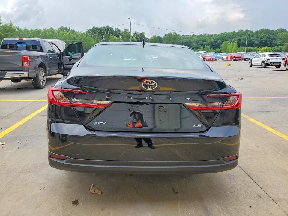 2026 TOYOTA CAMRY LE 6