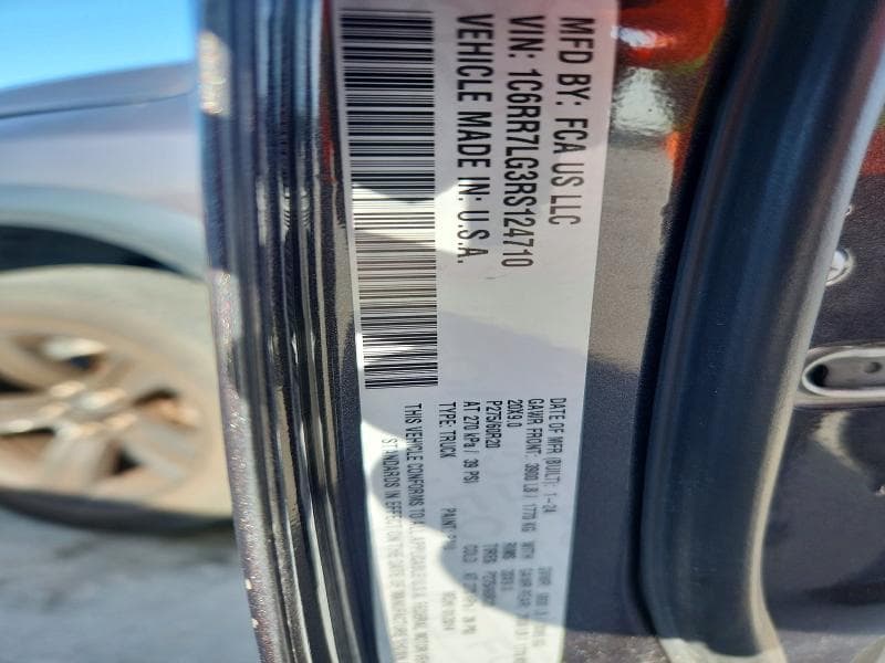 2024 RAM 1500 CLASSIC SLT 12