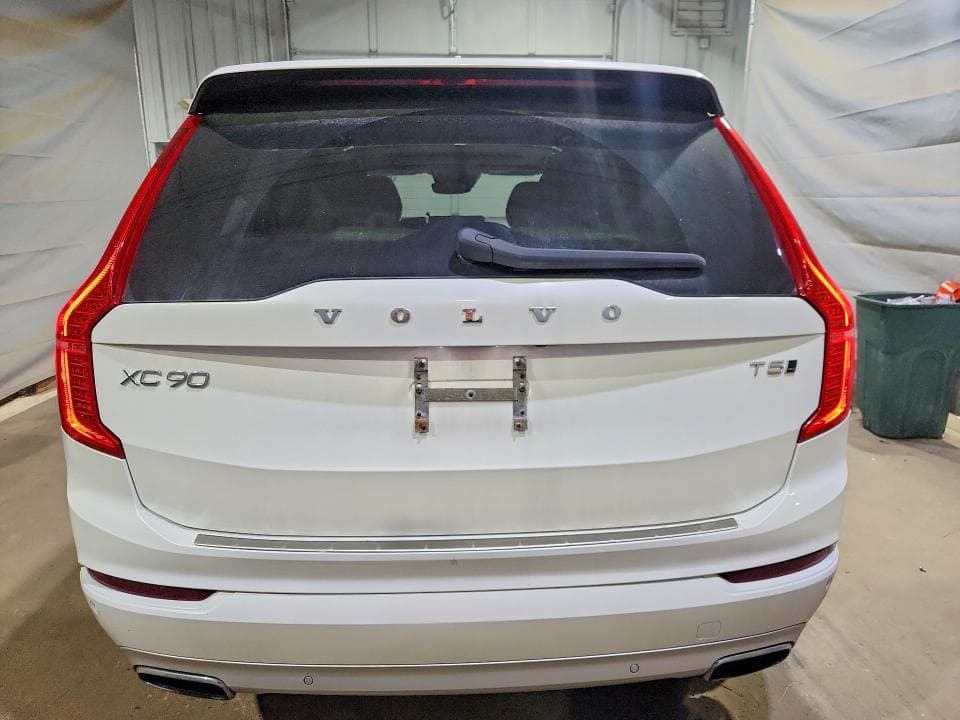 2020 VOLVO XC90 T5 MOMENTUM 6