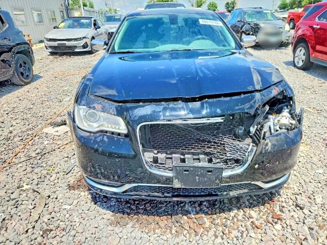 2017 CHRYSLER 300C 5