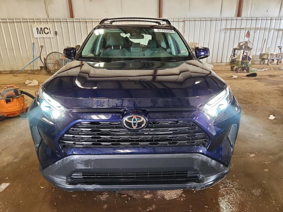 2025 TOYOTA RAV4 XLE 5