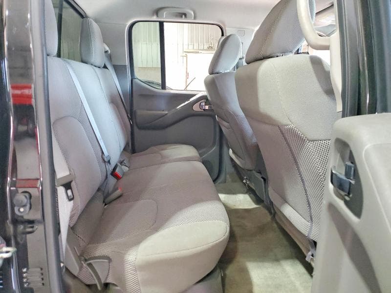 2017 NISSAN FRONTIER SV 10