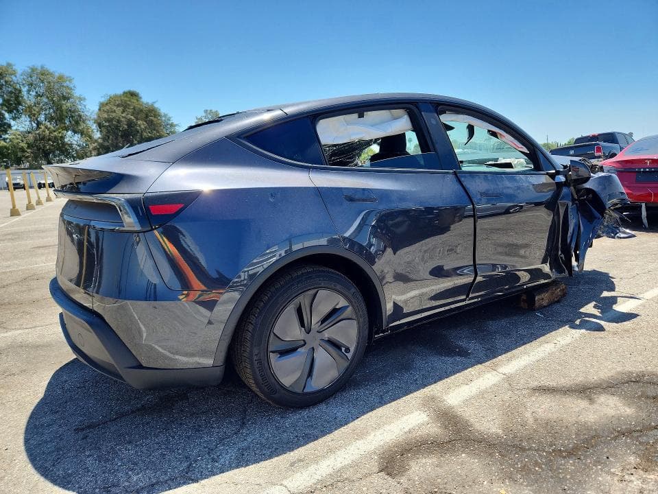 2026 TESLA MODEL Y 3