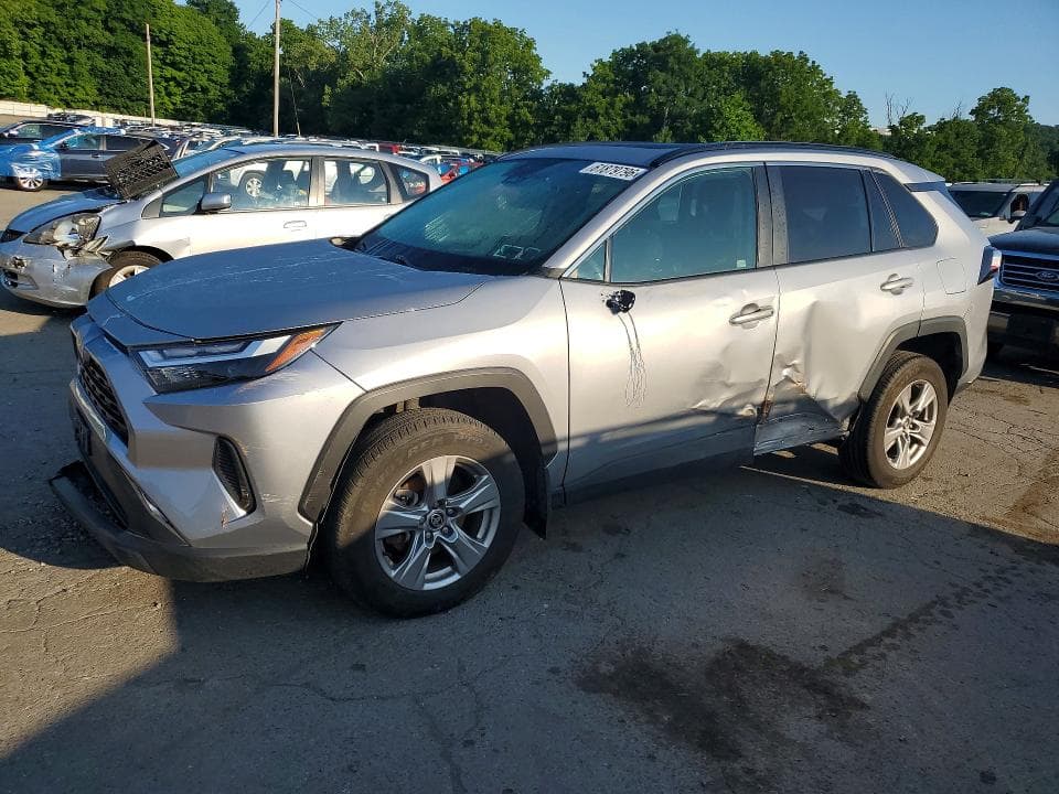 2025 TOYOTA RAV4 XLE - 1