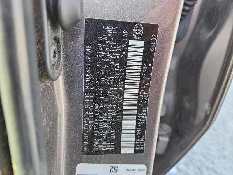 2020 TOYOTA CAMRY SE 12