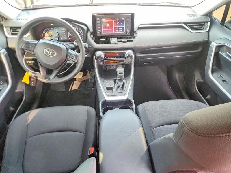 2019 TOYOTA RAV4 XLE 8