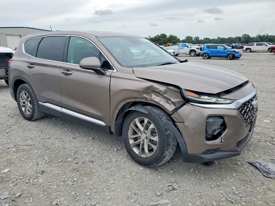 2019 HYUNDAI SANTA FE SE 4
