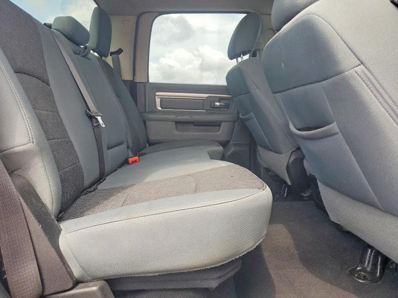 2019 RAM 1500 CLASSIC SLT 10
