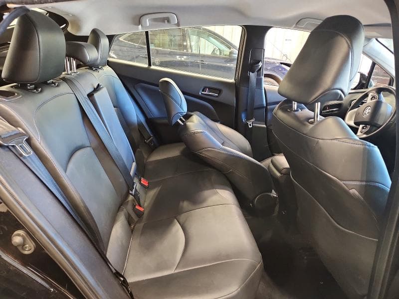 2018 TOYOTA PRIUS FOUR TOURING 10