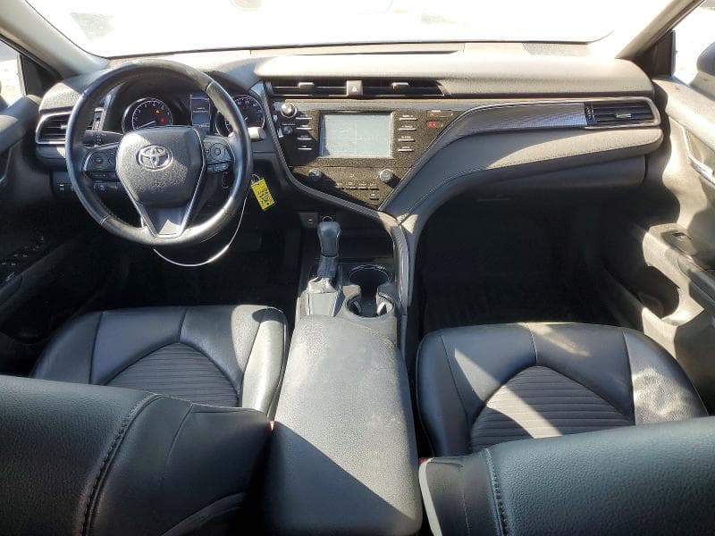 2019 TOYOTA CAMRY SE 8