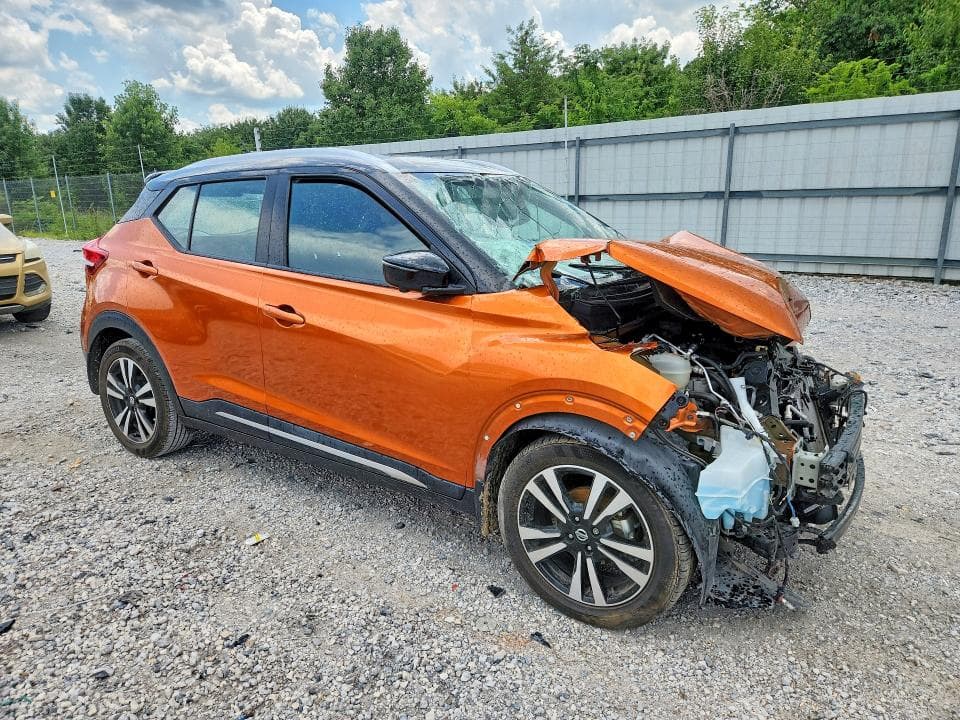2018 NISSAN KICKS SR 4