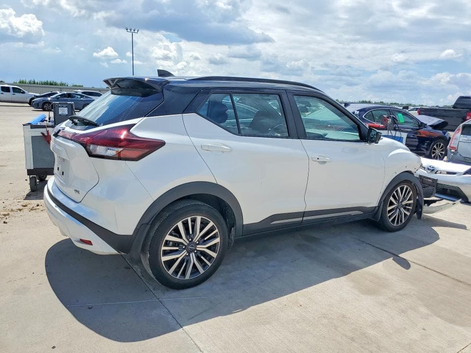 2024 NISSAN KICKS SR 3